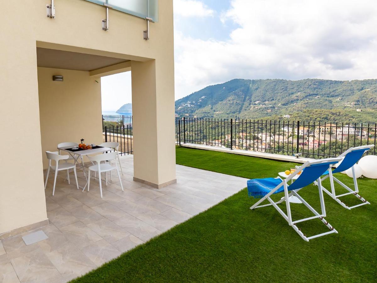 Villa Hanbury With Swimming Pool And Parking In Alassio Exterior photo