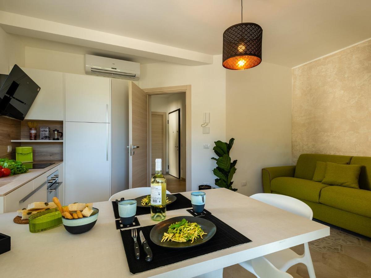 Villa Hanbury With Swimming Pool And Parking In Alassio Exterior photo
